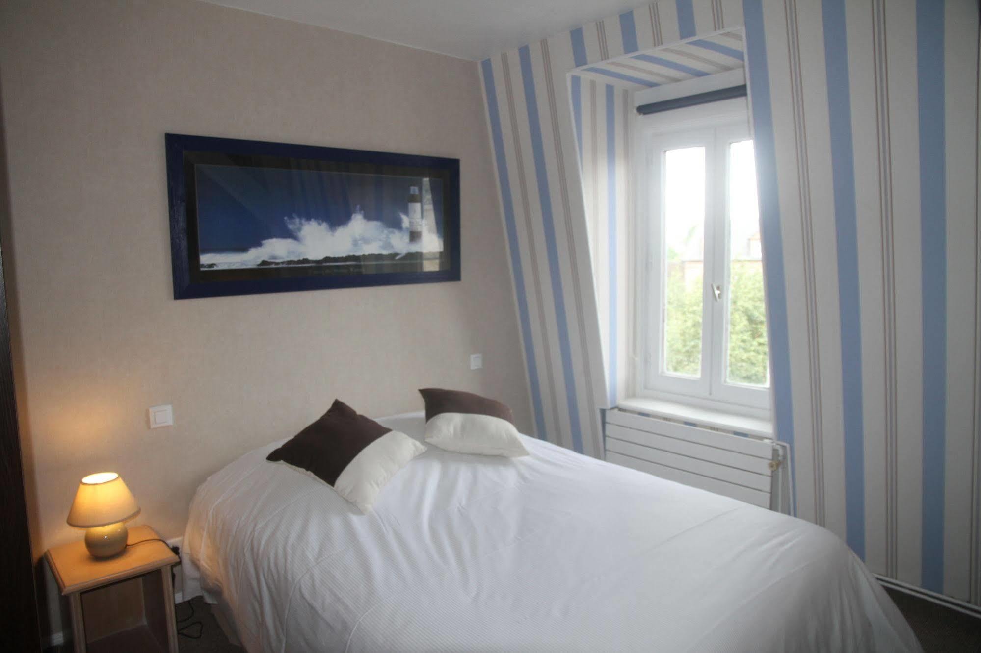 Hotel-Spa-Piscine Le Petit Castel Beuzeville-Honfleur Esterno foto